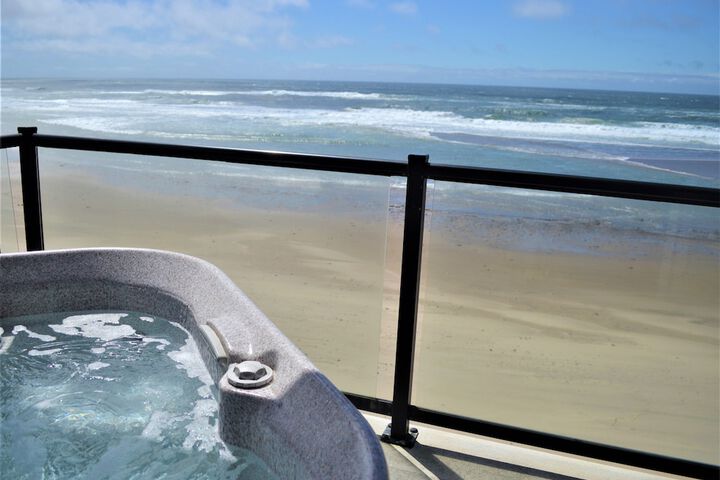 Hot Tub 35 of 40