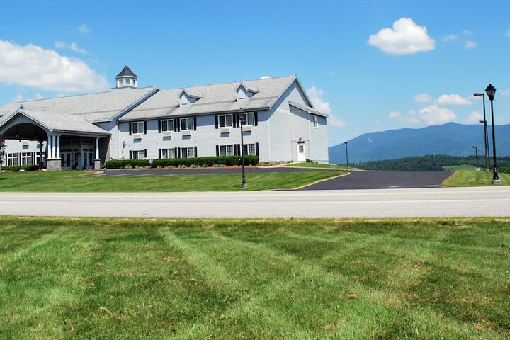 Cabot Inn & Suites