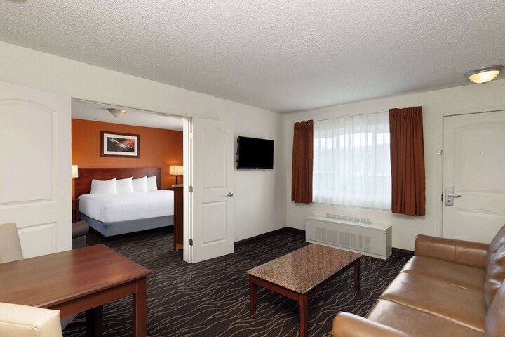 Ramada by Wyndham Elko Hotel at Stockmens Casino