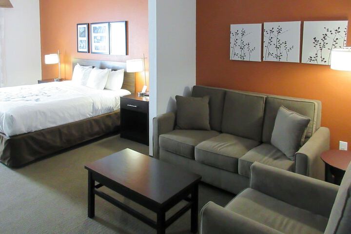 Room 32 of 63