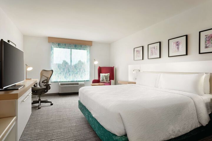 Room 28 of 41