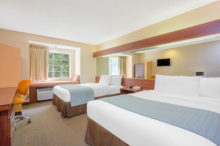 Room 8 of 21