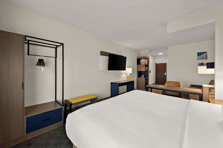 Comfort Suites Columbus East Broad