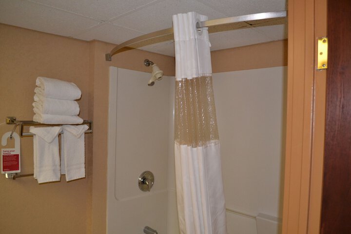 Room 20 of 104