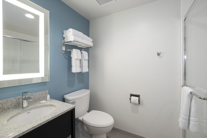 Room 18 of 37