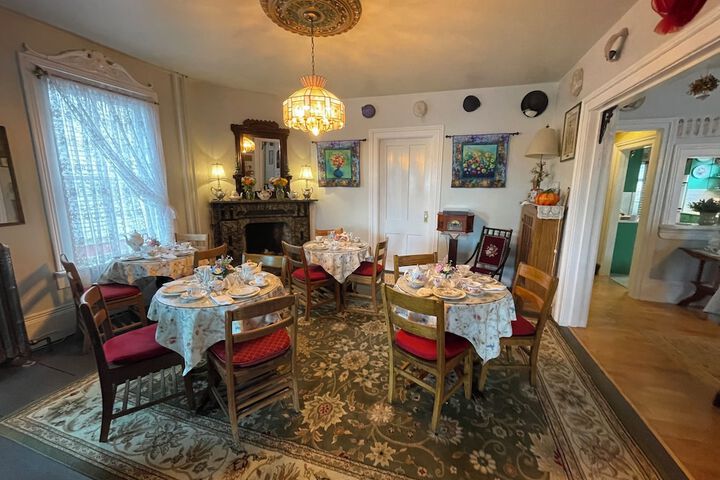 Secrets on Main Bed & Breakfast