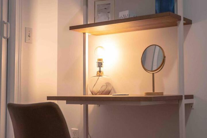 Cozy 2BR-Walk to Tufts & Green Line Near Boston!