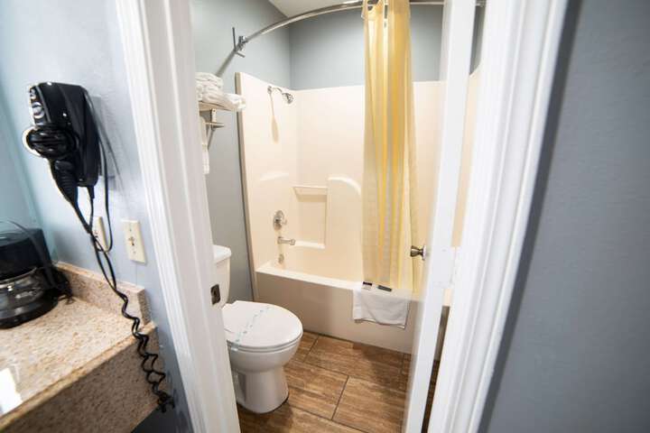 Room 14 of 32
