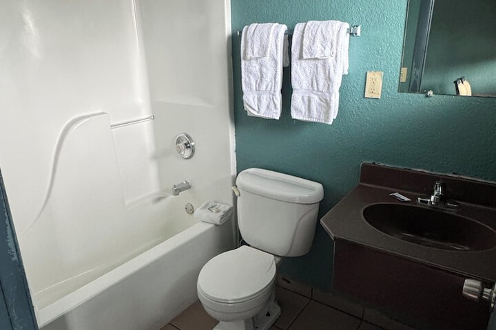 Room 14 of 14