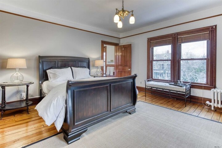 Room 4 of 14