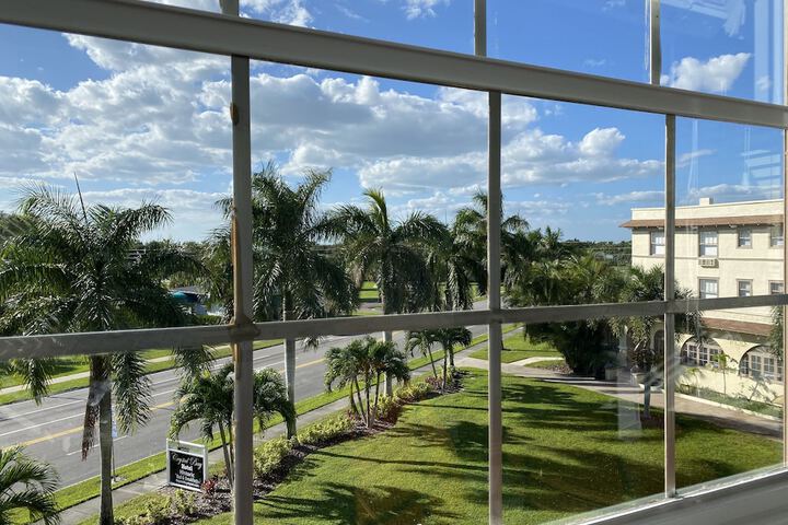 Crystal Bay Historic Hotel