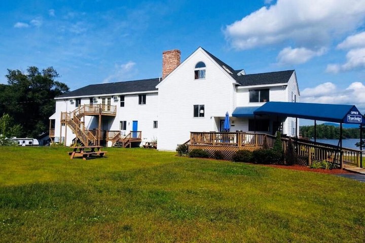 Winnisquam Lake Inn