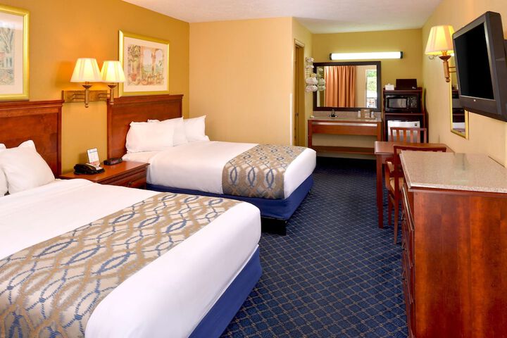 Room 15 of 28