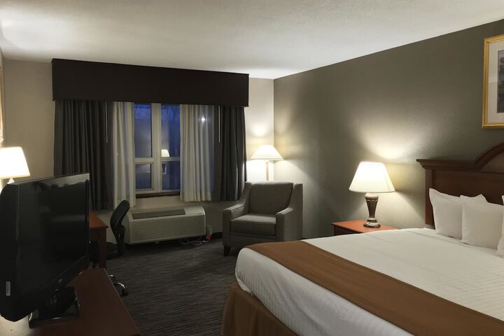 Room 10 of 27