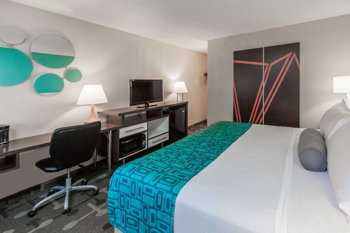 Room 12 of 23