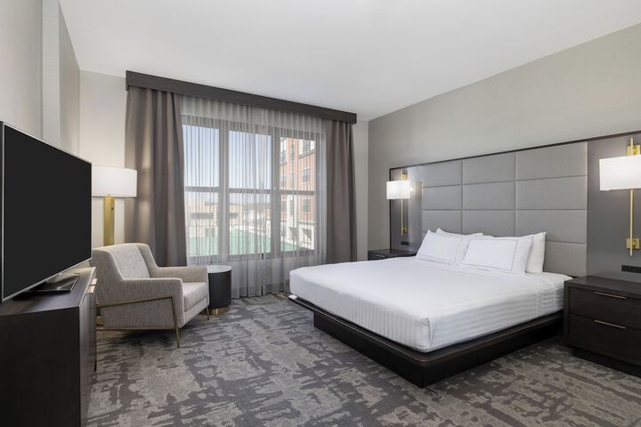 Hilton Promenade at Branson Landing