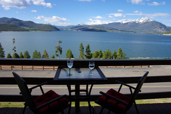 Mtn-view Condo w / Hot Tub Access in Dillon!