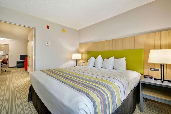 Room 21 of 37