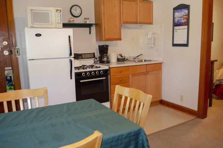 Crandell Mountain Lodge