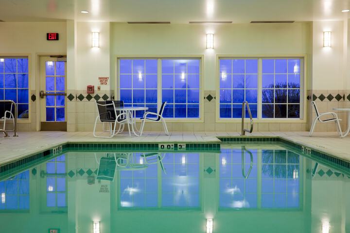 Pool 10 of 44
