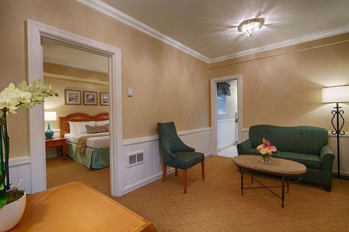 Carmel Bay View Inn
