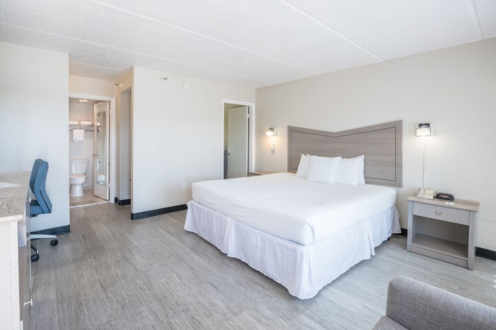 Room 35 of 72