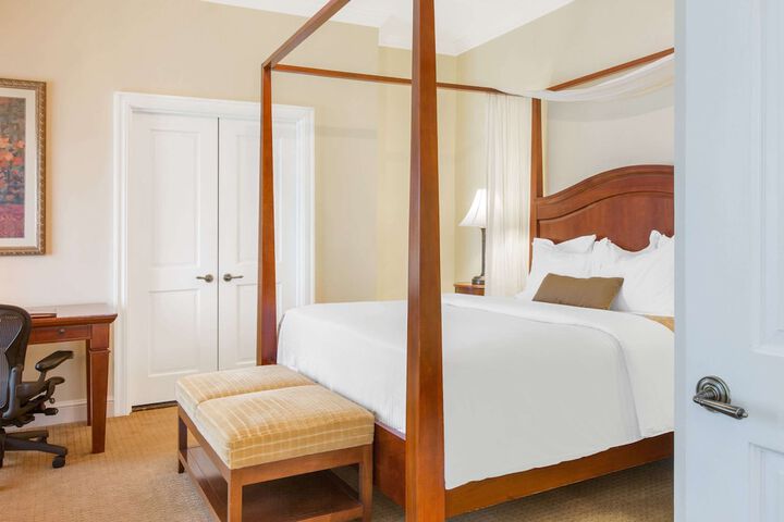 Room 15 of 42