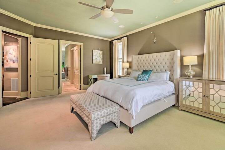 Upscale Family Home w / Dock on Lake Hartwell!