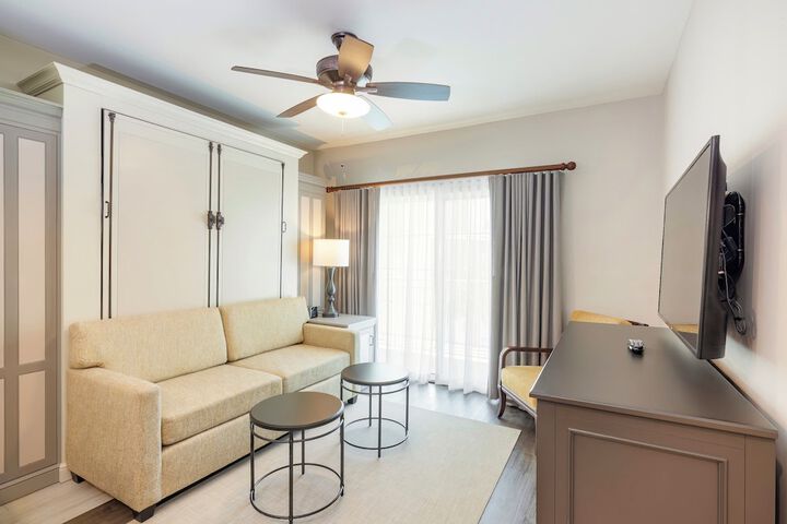 Room 17 of 22
