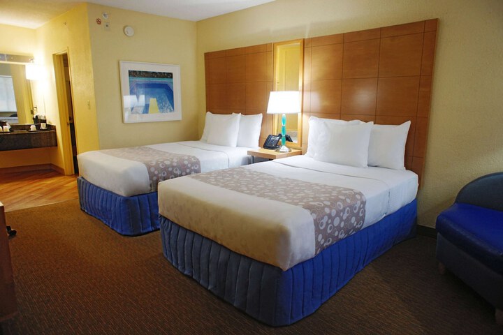 Room 14 of 34