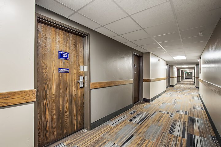 Ballroom/Hall 46 of 49