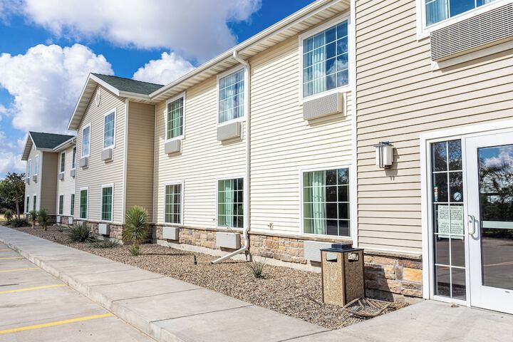 Cobblestone Inn & Suites – Big Lake