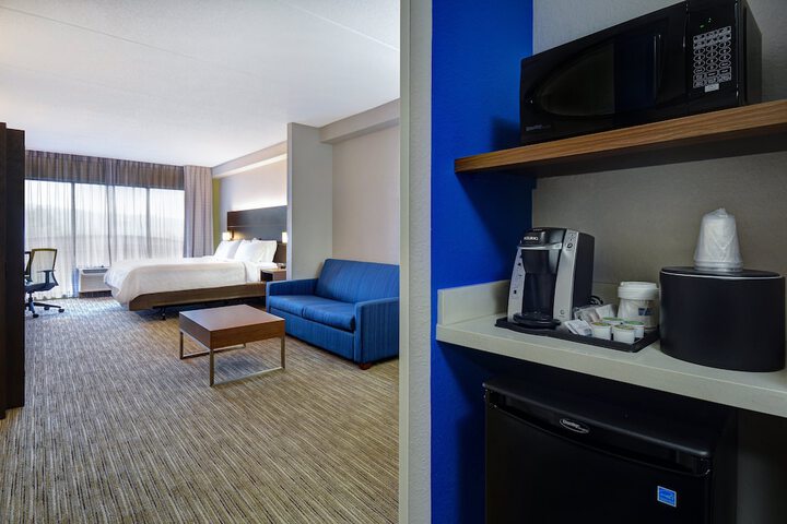 Holiday Inn Express & Suites Smyrna by IHG