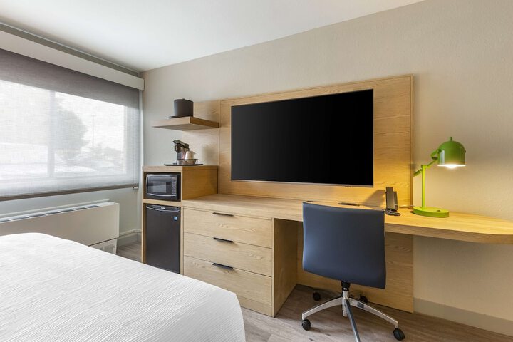 Room 25 of 44
