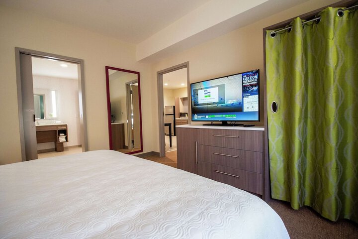 Room 18 of 33