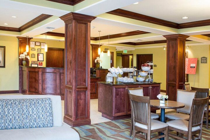 Hotel Interior 7 of 34