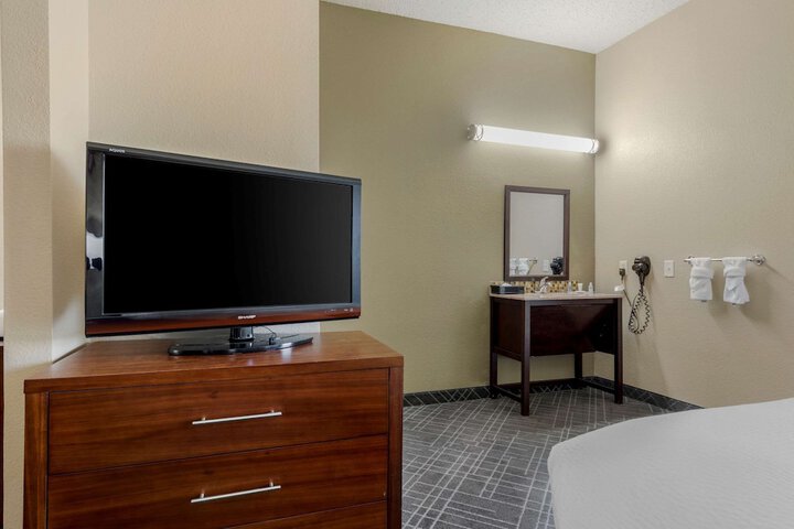 Room 21 of 51