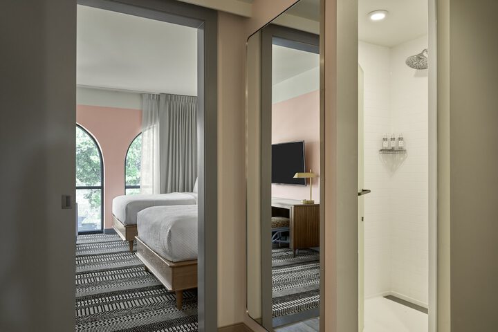 Room 20 of 60