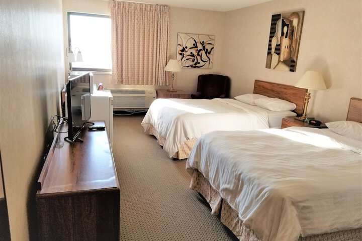 Room 4 of 32