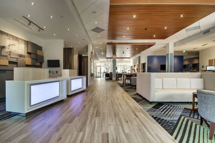 Holiday Inn Express & Suites Summerville by IHG