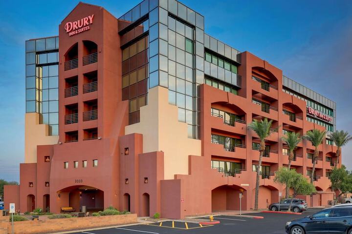 Hotel 2 of 80