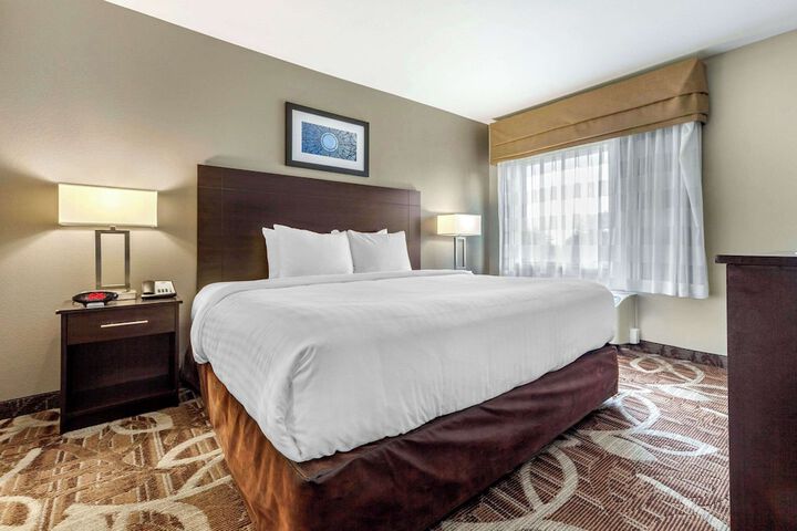MainStay Suites Lincoln University Area