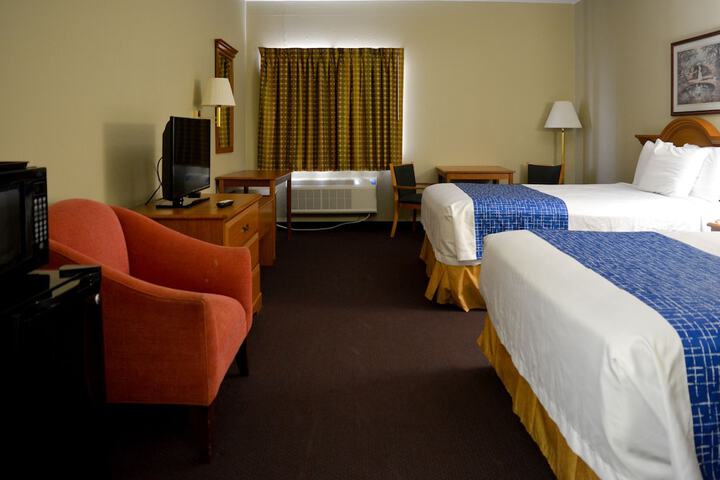 Room 8 of 22