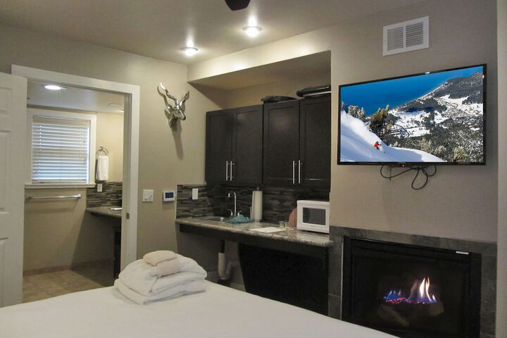 Room 111 of 245