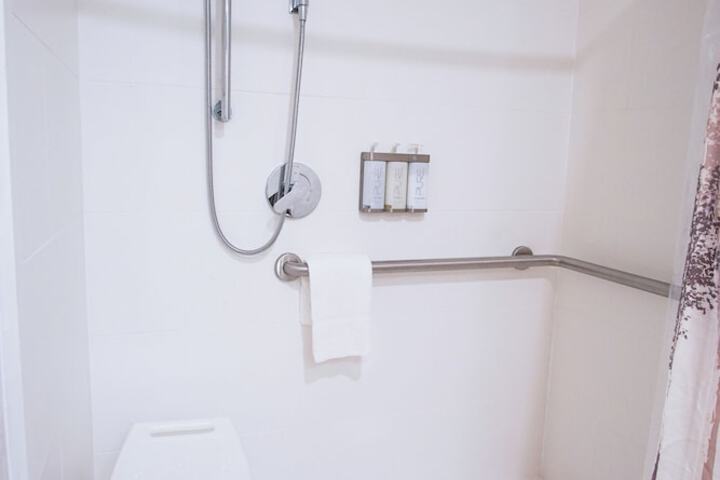 Room 15 of 49