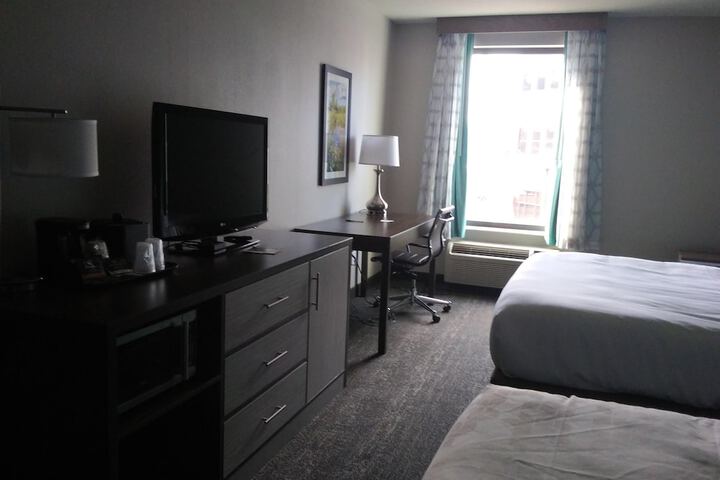 Room 21 of 49