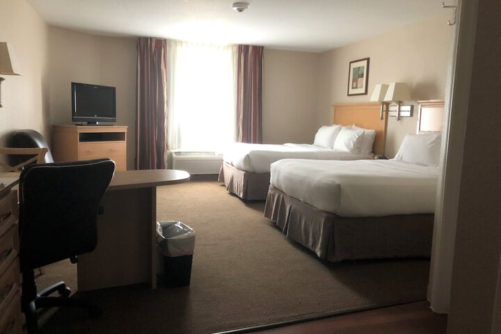 Room 33 of 41