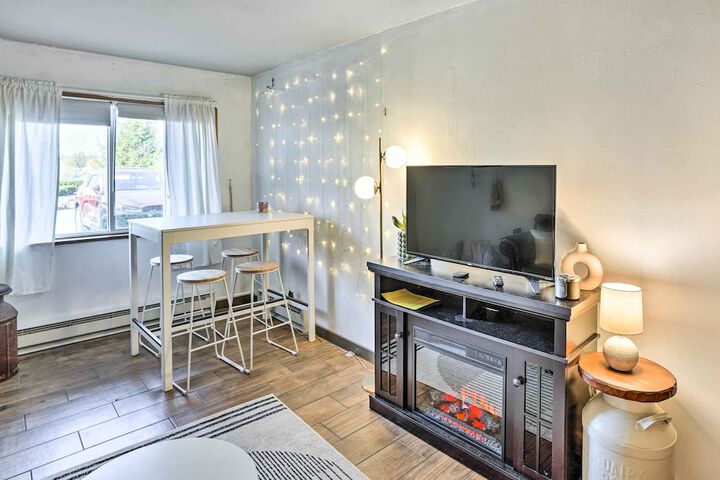 First-floor Hunter Condo 1 Mi to Slopes!