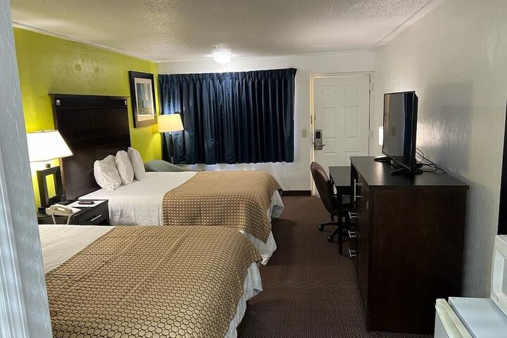 Room 15 of 16
