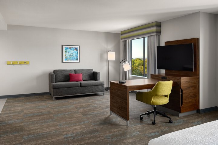 Room 47 of 63